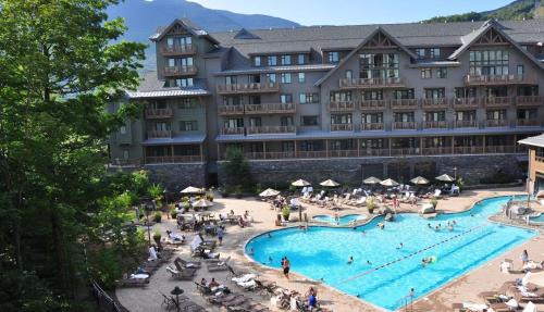 Stowe Area Resort | 1434 - Studio - Spruce Peak Lodge - Stowe Mt Resort - Ski in Ski out - Sleeps 4