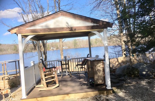 Goshen House | 160 feet of lakefront in the bucolic Litchfield Hills.