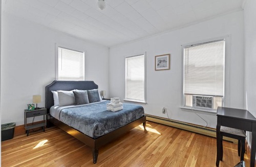 Malden Apartment | 17 Cozy&Spacious 3 bedroom home in Malden with window AC
