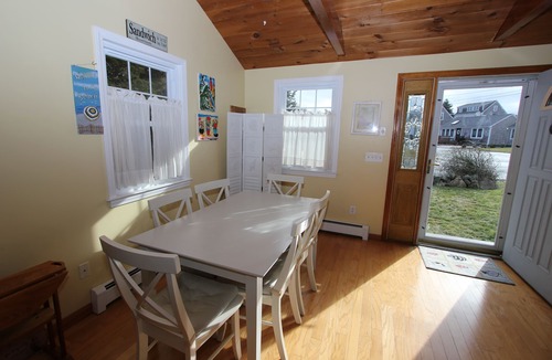 Sandwich House | 18 Knott Ave