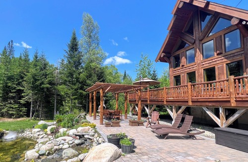Bretton Woods Ski Chalet | 1800wm WM Dream Home in National Forest