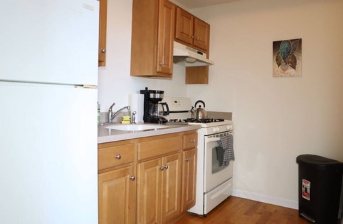 Belleville Apartment | 1BR Apartment - Free Parking - Self Check-In