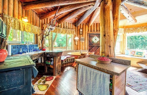 Sequim Cabin | 1BR Dog Friendly | WoodStove | Deck | Firepit