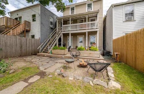 Hudson House | 1BR Hudson Apartment 3Min Walk To Warren St For Two