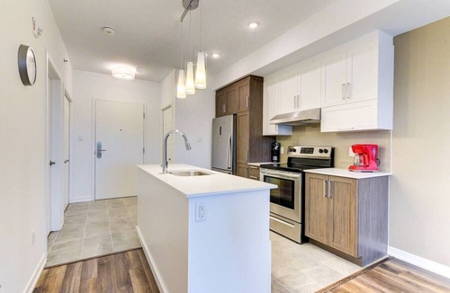 Kanata Lakes - Marchwood Lakeside - Morgan's Grant - Kanata Apartment | 1BR Retreat with Terrace near Canadian Tire Centre