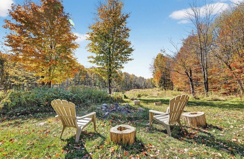 Argenteuil Regional County Municipality Ski Chalet | 2 Acre Nature Retreat, Private Lake, Firepit, Bird Sanctuary, Stargazing