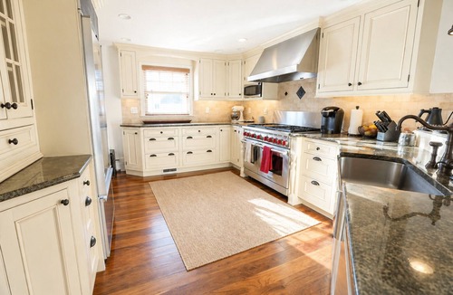 Fairfield House | 2 Beautiful Homes, 1 Stunning Retreat: Pool HotTub Pizza Oven + Near Beach & NYC