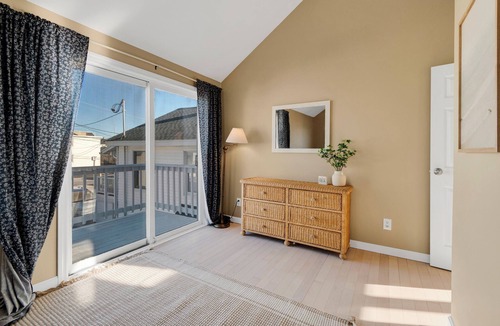 Hampton House | 2 Bed/2 Bath Private Beach House One Block from the ocean.