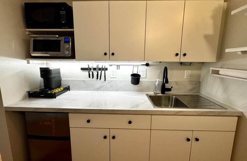 Carleton Place Apartment | 2 bed Suite: kitchen, parking, king/queen upstairs