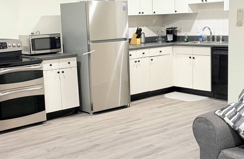 Milford Apartment | 2-bedroom apartment in marvelous Milford with cool AC