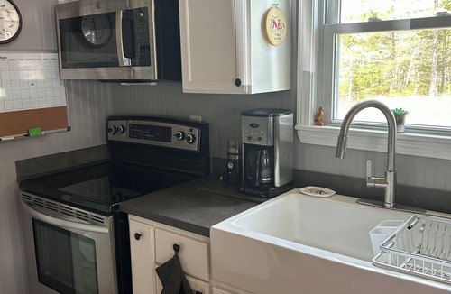 Franklin Cabin | 2 bedroom cabin in Franklin/guided Sunrise Hike for 2 included with stay