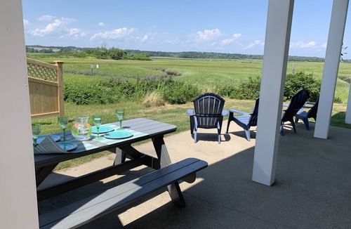 Wells Beach House | 2 Bedroom Cottage Steps from Wells Beach with Views of Rachel Carson Preserve