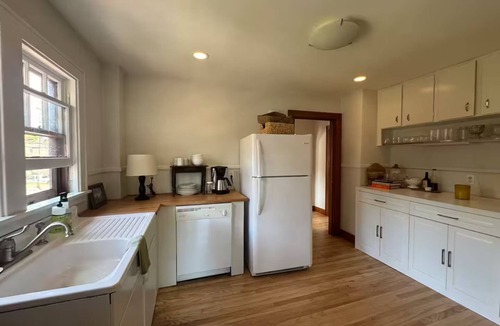 Hudson House | 2-bedroom home in the heart of Hudson