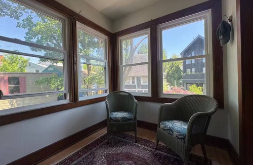 Hudson House | 2-bedroom home in the heart of Hudson