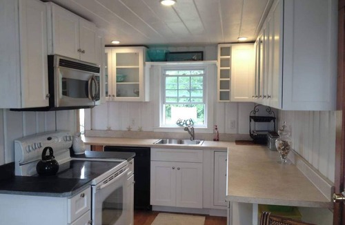 West Dennis House | 2 Bedroom House on the Water!