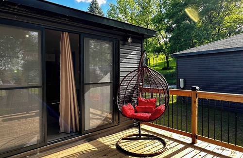 Harwood Cabin | 2-bedroom Lake Front Cottage in Harwood, ON #2