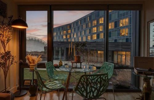 Seaport District Apartment | 2-bedroom LUX Apt in Seaport next to Convention Center