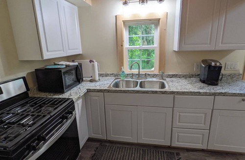 Acton Cottage | 2-bedroom saltbox cottage in Mousam lakes region of southern Maine