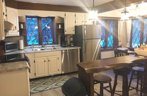Central Vermont- Killington House | 2-Bedroom Unit in Plymouth, Vt. Central to Killington, Woodstock & Okemo!
