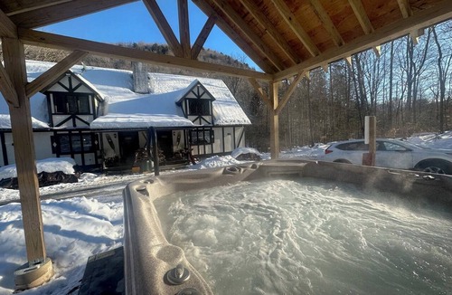 Central Vermont- Killington House | 2-Bedroom Unit in Plymouth Vt located central to Killington, Woodstock & Okemo