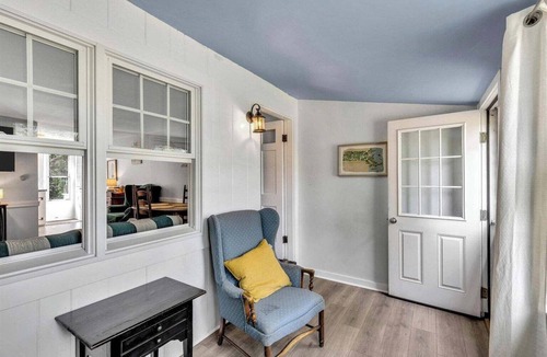 Mashpee House | 2 BR Beach House- TV, Free Wi-Fi & Free Parking