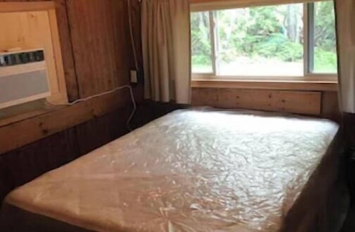Ellsworth House | 2 Cabins sitting on Branch Lake near Acadia & Bar Harbor