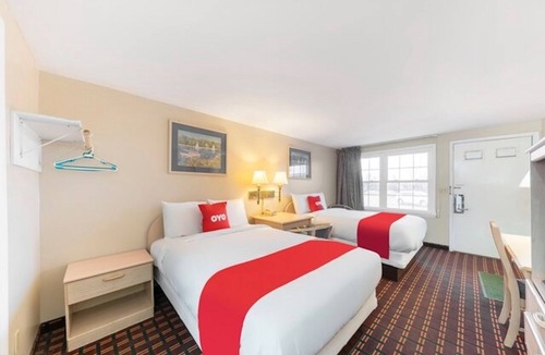 Seneca Falls Hotel | 2 Comfortable Rooms | 1.5 mi to National Women’s Hall of Fame | Free Parking