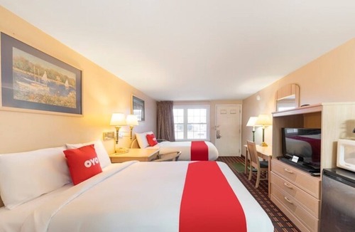 Seneca Falls Hotel | 2 Comfortable Rooms | 1.5 mi to National Women’s Hall of Fame | Free Parking