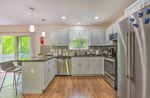 Pocono Summit Cottage | 2 Game Rooms! Family Poconos Home 9 Mi to Slopes