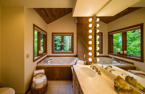 Waitsfield House | 2 homes, luxury and serenity close to Vt's premier skiing, hiking & gourmet food