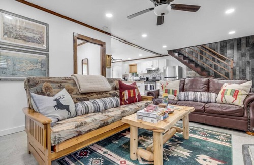 Moultonborough House | 2 Homes Retreat | Game Rooms + Fire Pit | Winni