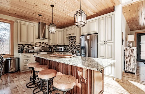 Sunday River Area Ski Chalet | 2 miles within Sunday river, mountain side house