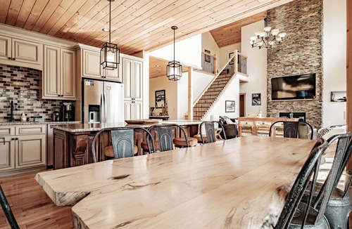 Sunday River Area Ski Chalet | 2 miles within Sunday river, mountain side house