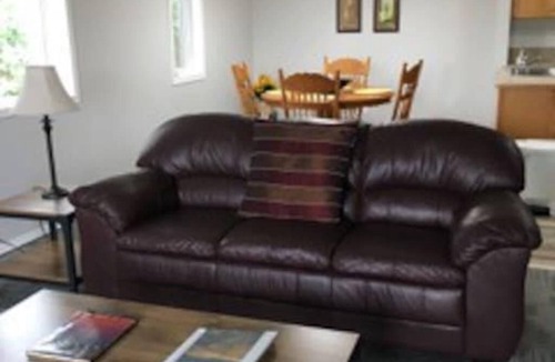 South Lethbridge Condo | #2 Modern Comfort 3 bedroom apartment in South Lethbridge