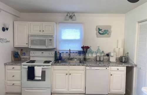 Trenton House | 2 of everything! kitchen, living, bathroom on separate floors