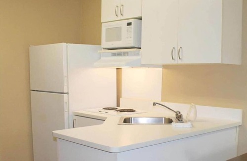 Fishkill Apartment | 2 Queen Beds | Non-Smoking, Kitchen