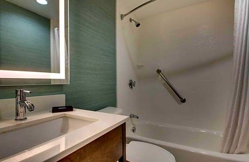 Woburn Hotel | 2-Star Hotel ∙ Best Western Plus New Englander