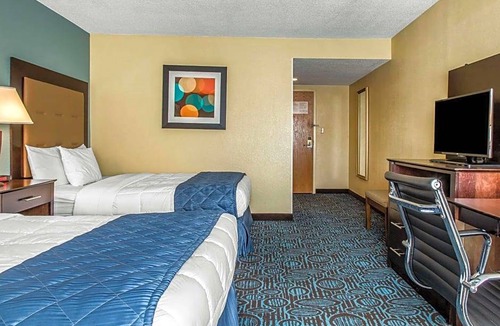New London Hotel | 2-Star Hotel ∙ Clarion Inn New London/ Mystic