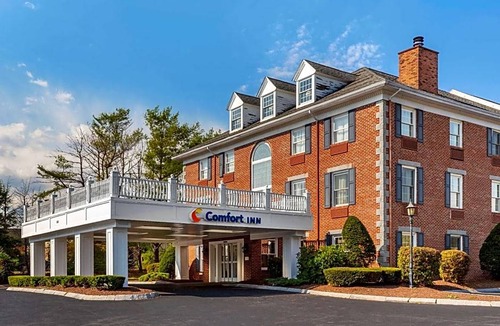 Rockland Hotel | 2-Star Hotel ∙ Comfort Inn Rockland - Boston