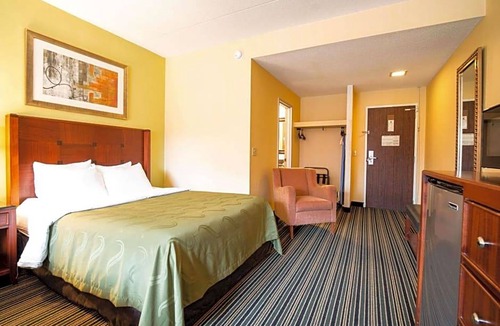 Cromwell Hotel | 2-Star Hotel ∙ Quality Inn Cromwell - Middletown
