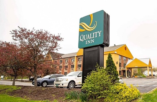 Cromwell Hotel | 2-Star Hotel ∙ Quality Inn Cromwell - Middletown