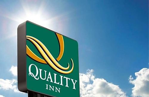 Danville Hotel | 2-Star Hotel ∙ Quality Inn & Suites