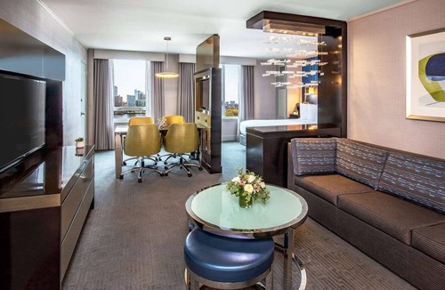 East Cambridge Hotel | 2 Studios Suite | King Beds | Near MIT Cambridge