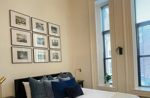 Downtown Apartment | #201 · Historic Bldg-Yale, large studio w/loft sleeps 4 #201