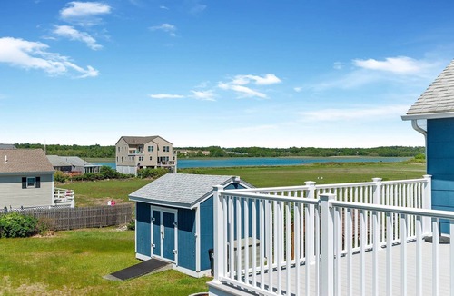 Wells Beach Apartment | 26 SECONDS FROM WELLS BEACH: OCEAN&MARSH VIEWS-BRIGHT & AIRY-SUPERB BEACH ACCESS