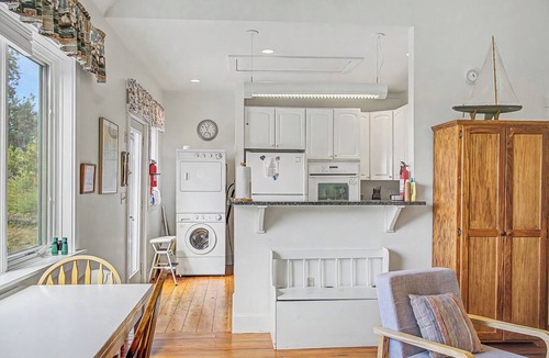 Wareham Cottage | 2BR Cottage with Stunning Water Views & Beach Access