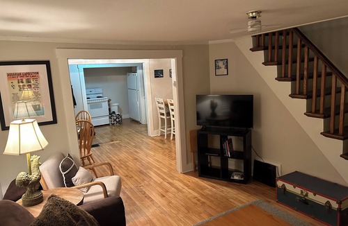 Bridgewater Corners House | 2br duplex 10 minutes to Killington and 10 minutes to Woodstock