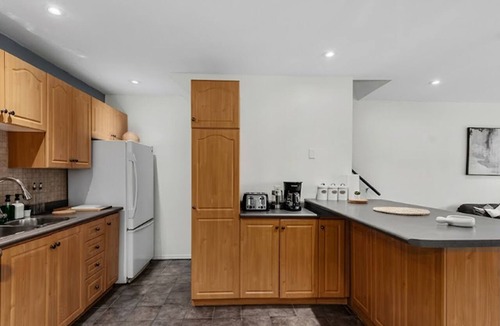 The Beaches Apartment | 2BR Home | Free Parking | Fast WiFi