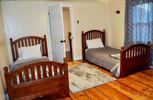 Belmont House | 3,000 Sq Ft Historic Colonial Minutes from Okemo with Direct VAST Trail Access