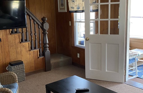 Old Lyme Cottage | 3 Bedroom 1.5 Bath Beach Cottage